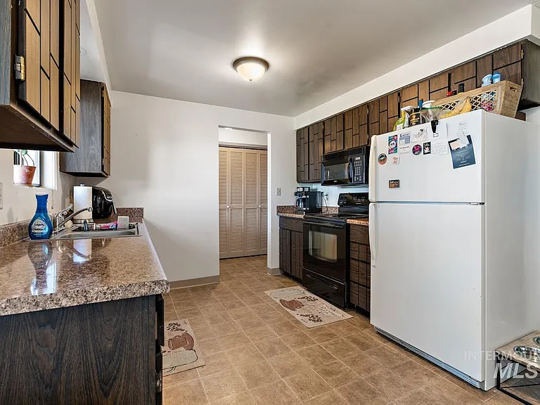 818 S White Cloud Dr — Photo 5