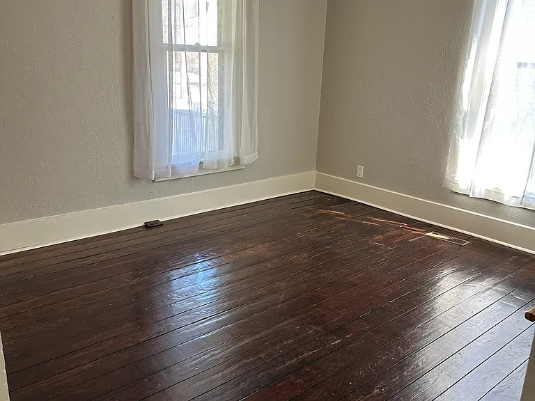 637 Cherry St — Photo 11