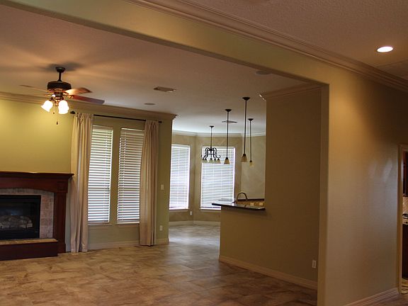 foyer to breakfast nook