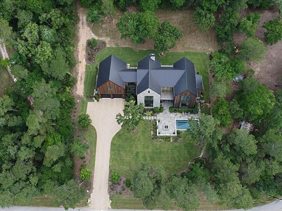 4th image of 19110 Veterans Rd