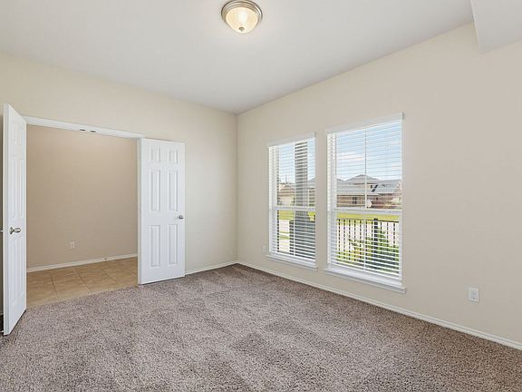 2nd image of 224 Bainbridge Rd