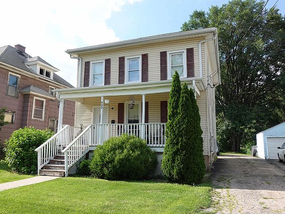 3rd image of 933 E Brooks St