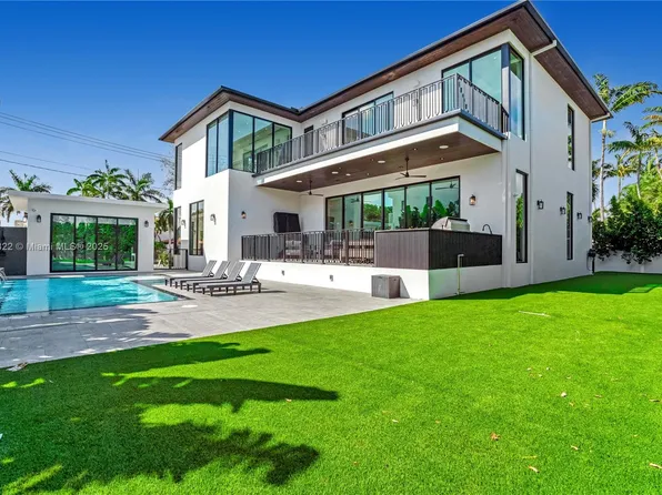 9045 Hawthorne Ave, Surfside, FL 33154