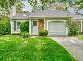 24 Walnut Cir, Webster, NY 14580