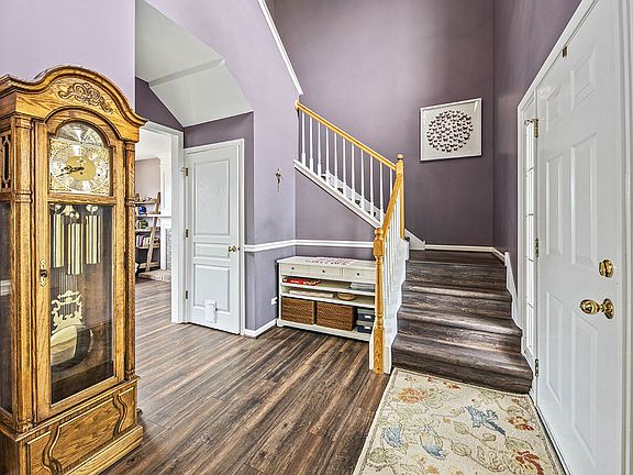 3rd image of 25023 Wright Ln