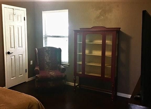 5th image of 2516 Smouldering Wood Dr