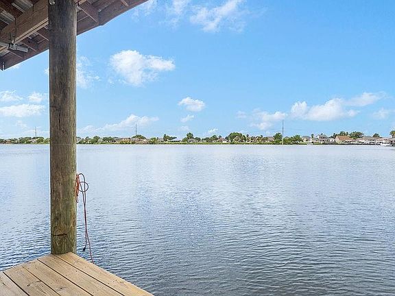 5th image of 1407 Royal Palm Dr