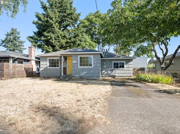 11761 SE Washington St, Portland, OR 97216