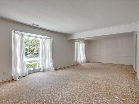 5th image of 3227 Lancelot Dr