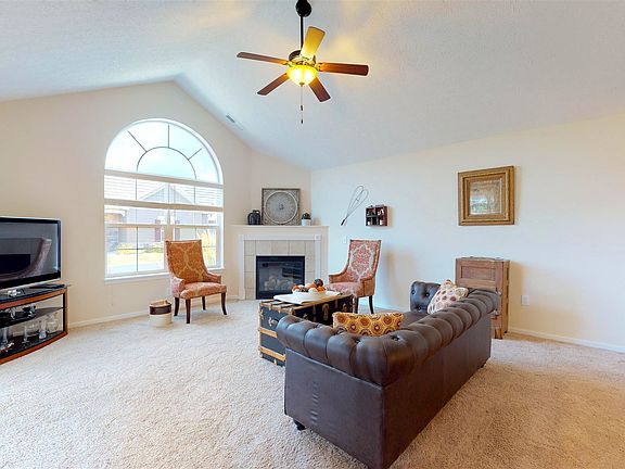 5th image of 2545 Silverado Cir