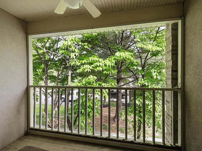 8611 Old Carriage Ct — Photo 36