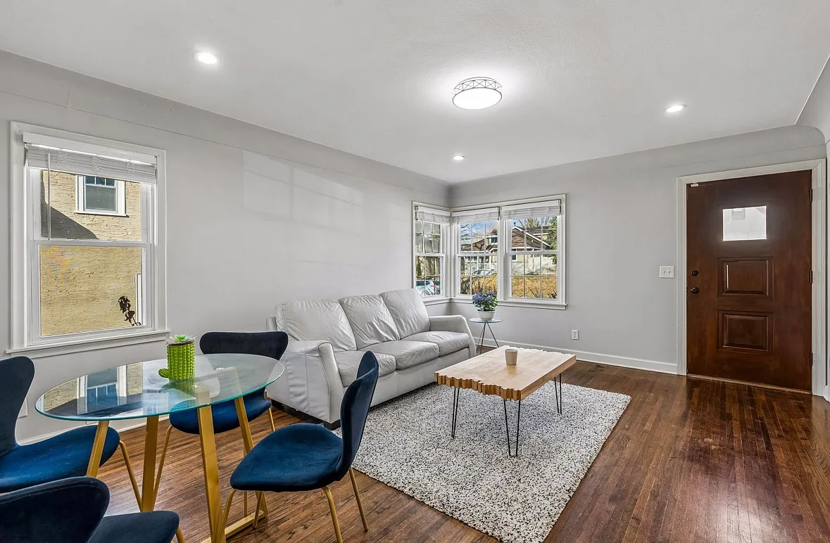 5 bed, 1600 sqft, $2,650 — Photo 3
