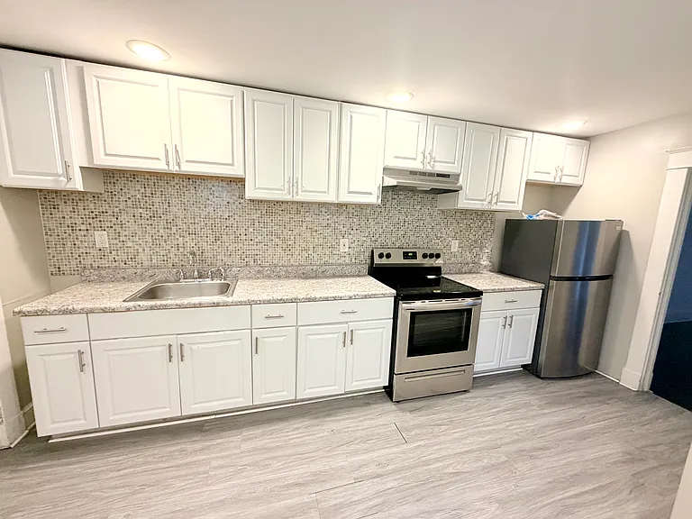 804 Whitmore Ave — Photo 5
