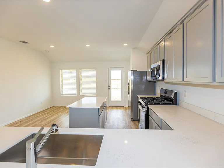 5330 Sleepy Fox Ln — Photo 10