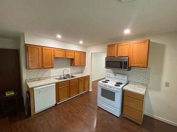 4th image of 333 Granville St