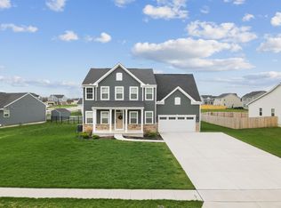 192 Chapel Dr E, Troy, OH 45373