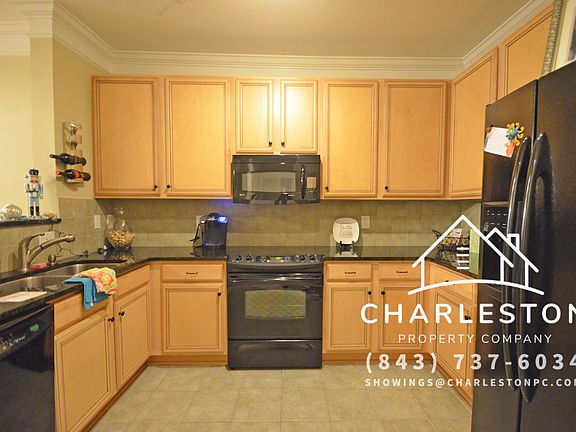 2244 -413 Ashley Crossing (4) WM_09092022