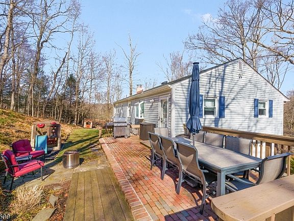 5th image of 10 Ironia Rd