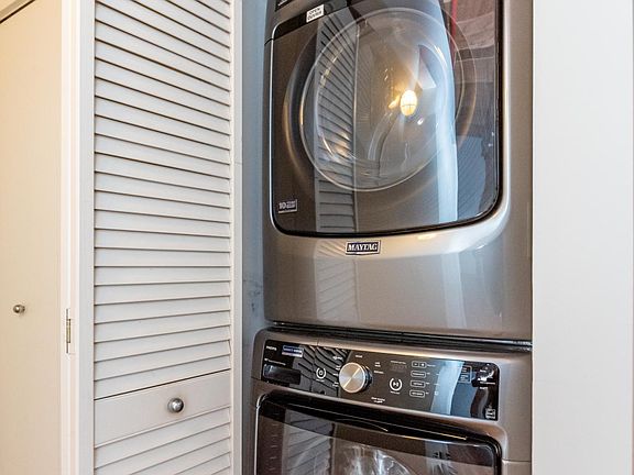 3rd image of 375 W Erie St #508F