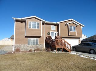 7100 Mulberry Dr, Summerset, SD 57718