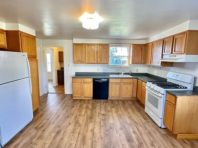 3207 Grape Creek Rd — Photo 6