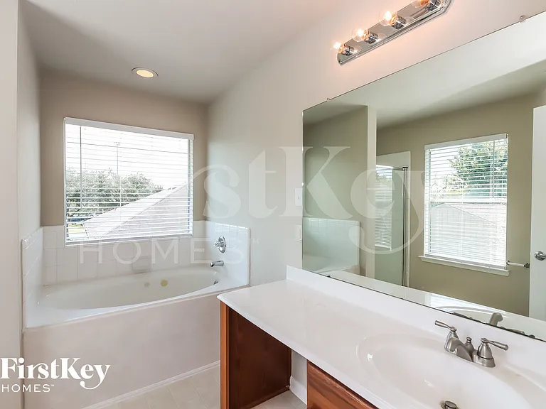7811 Brookfield St — Photo 10