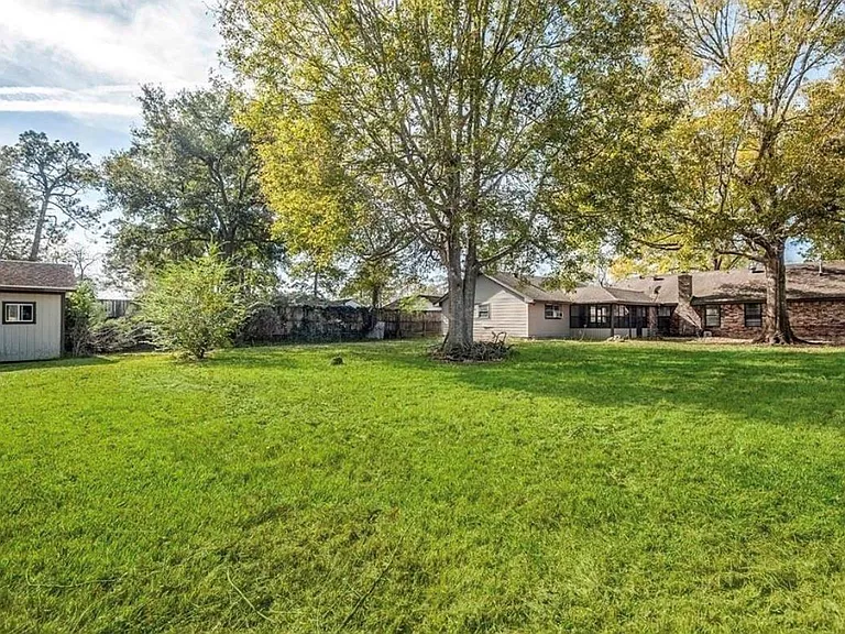12510 Old River Dr — Photo 19