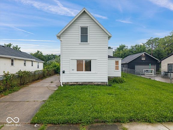 2nd image of 1917 Cedar St