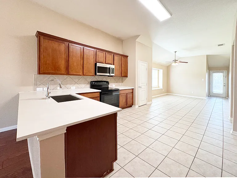 12109 Macaroon Ln — Photo 5