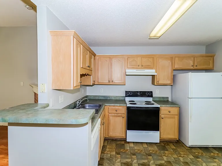 2806 Breezy Ridge Trl — Photo 7