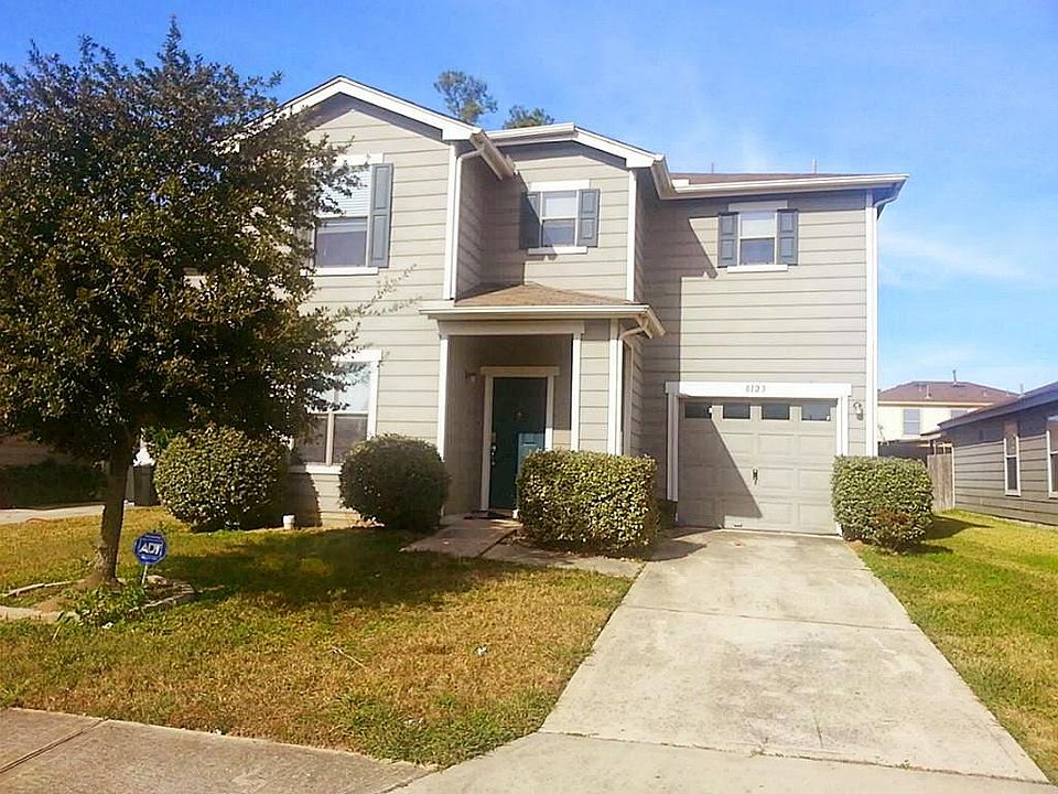 1st image of 8123 Forest Glen Dr