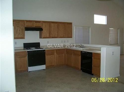2nd image of 720 Cowboy Cross Ave