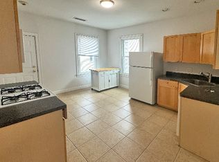 357 Prospect St #3R, Cambridge, MA 02139
