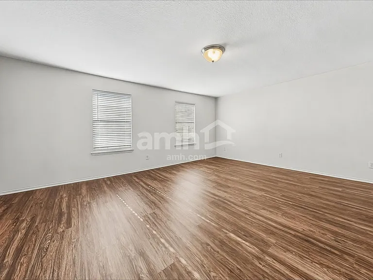 48 Daisy Dr — Photo 11