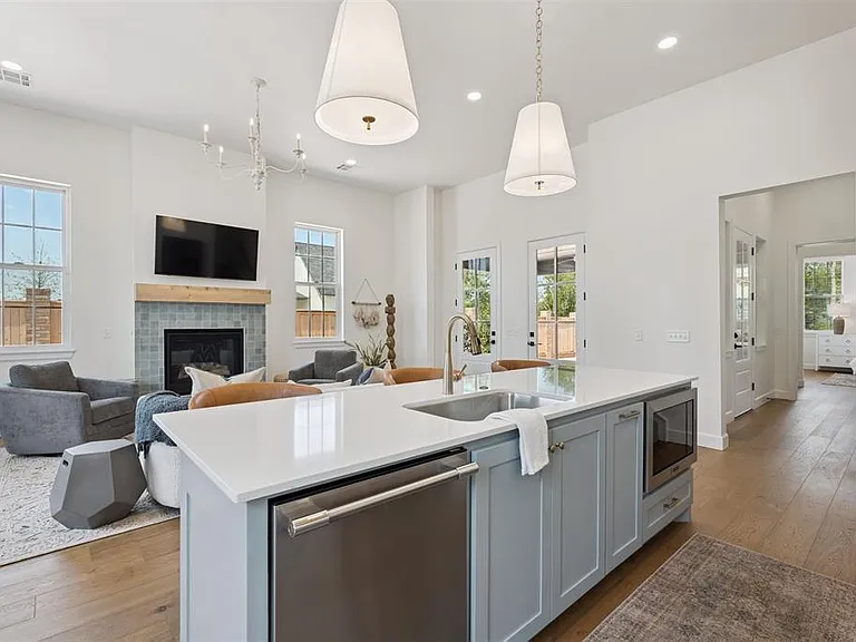 18817 Selah Way — Photo 14