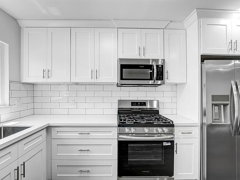 978 Barrington - steps to San Vicente in prime Brentwood! — Photo 2