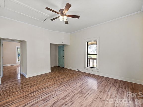 5th image of 513 Edgemont St