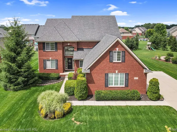 24353 Brompton Way, South Lyon, MI 48178