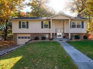 574 Hilltop Dr, Staunton, VA 24401