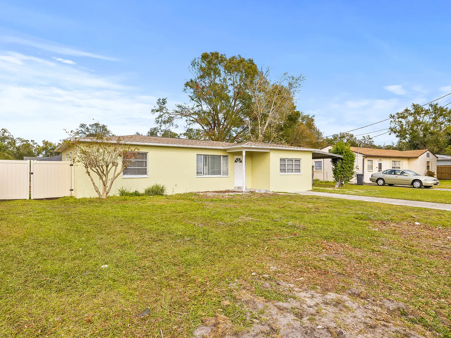 3 bed, 1300 sqft, $2,500 — Photo 2