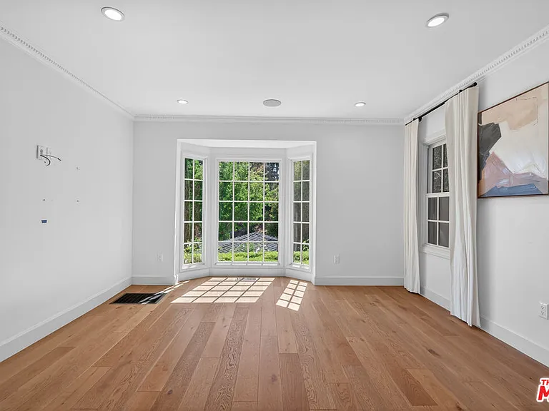 462 Warner Ave — Photo 28