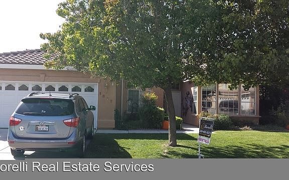 2nd image of 1877 Cabrillo Ct