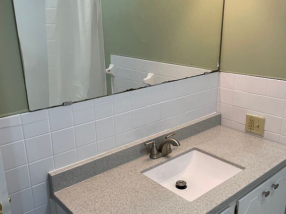 5th image of 452 Center St #1