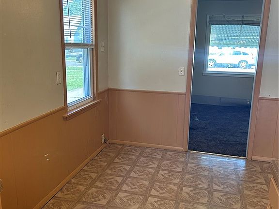 5th image of 23338 Roger Dr