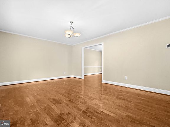 5th image of 9684 Church Way