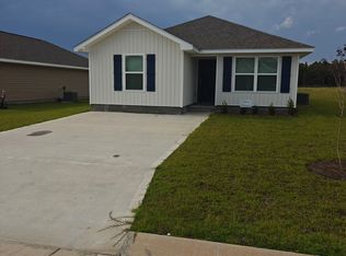 6281 Firefly Dr, Milton, FL 32583