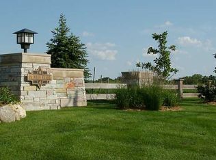 300 Indian Ridge Dr, Waukee, IA 50263