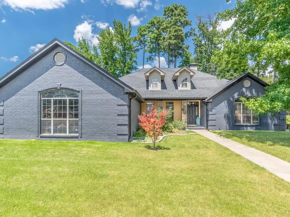 101 Marseille Dr, Maumelle, AR 72113