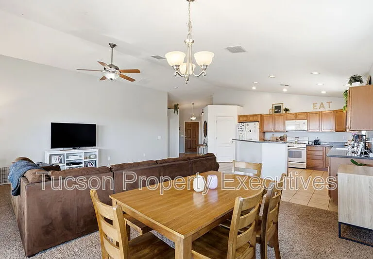 11655 W Stone Hearth St — Photo 9