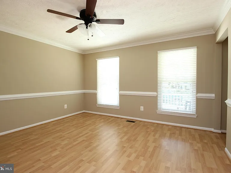 66 Larkwood Ct — Photo 7